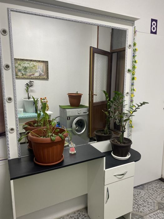 Мебель для салона с зеркалом