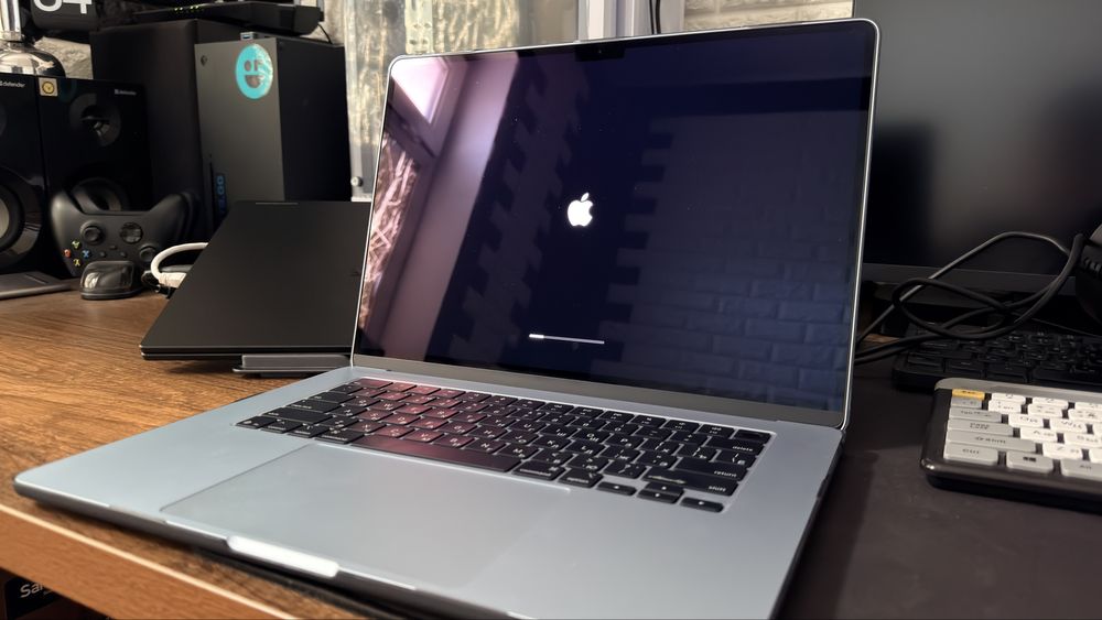 Macbook AIR m4 sotiladi
