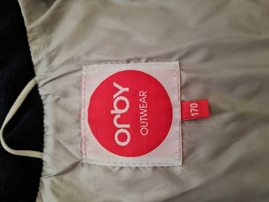 Куртка пуховик с капюшоном на девочку