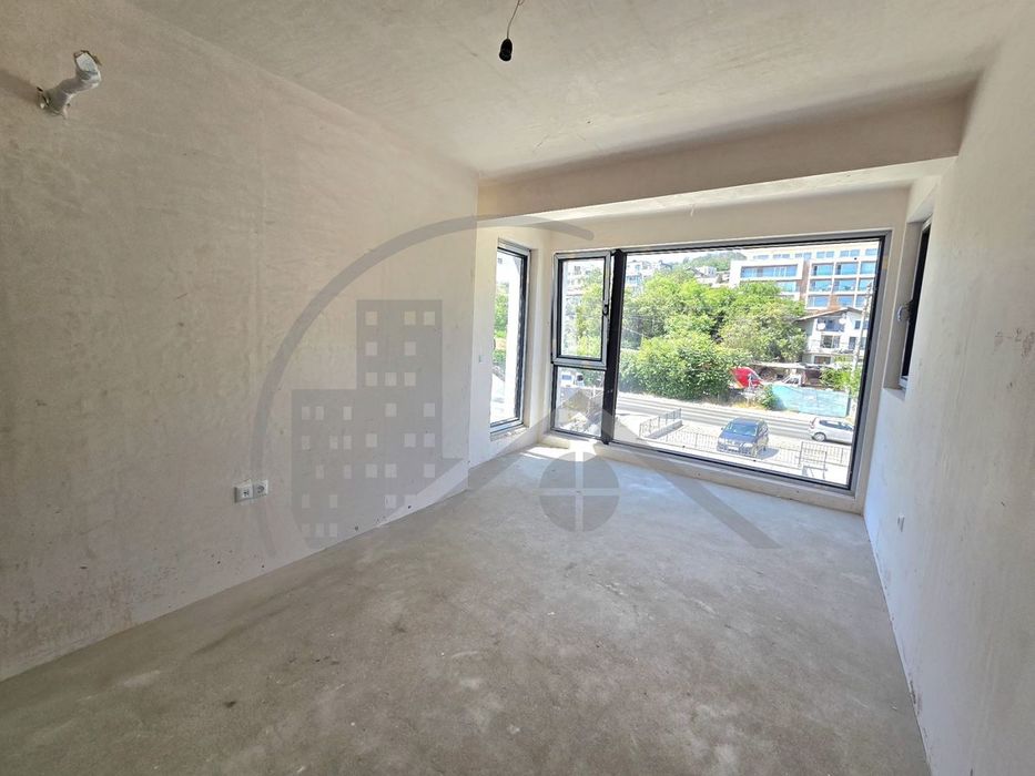 Продава се Тристаен апартамент в Варна, Бриз - 100 кв.м за 1960 €/кв.м - Снимка #3