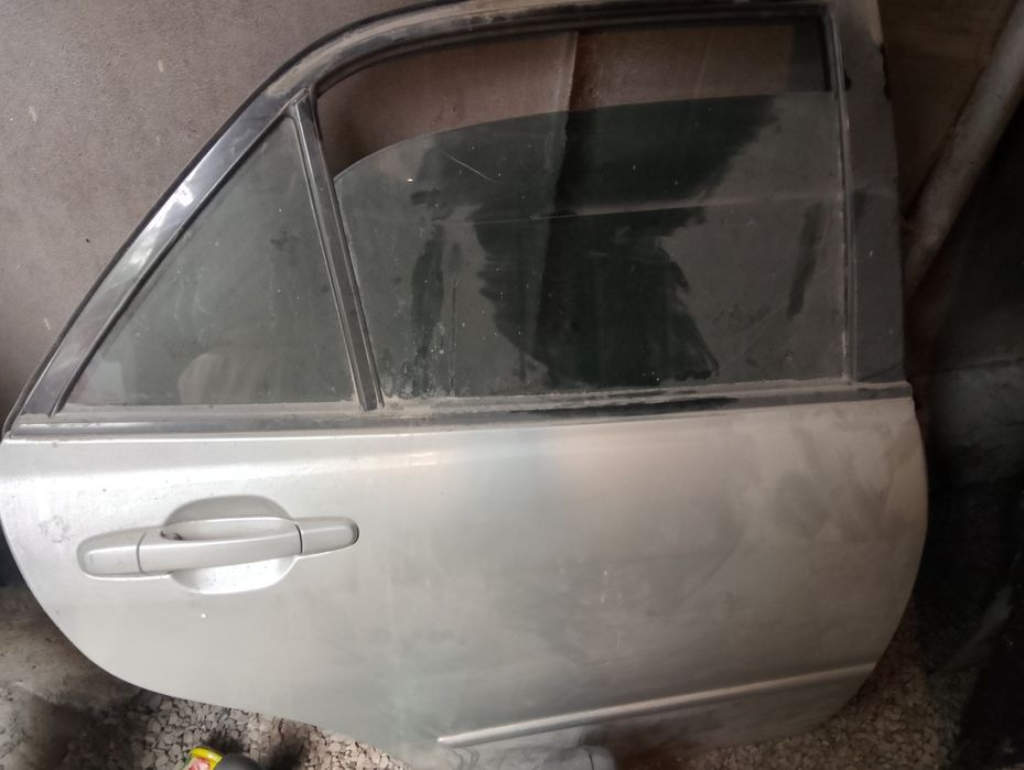 Продам toyota altezza хорошем состоянии