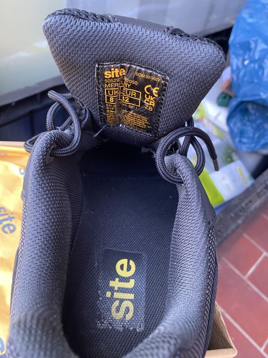 Bocanci de securitate nr 42