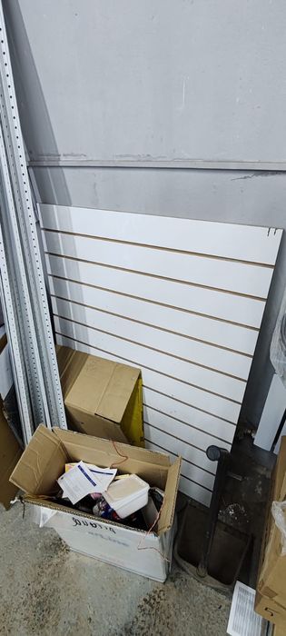 Продам стелажи навесные