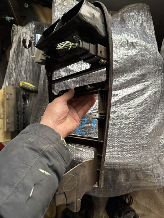 Борода марк2 90.  Панель консоль. Авторазбор