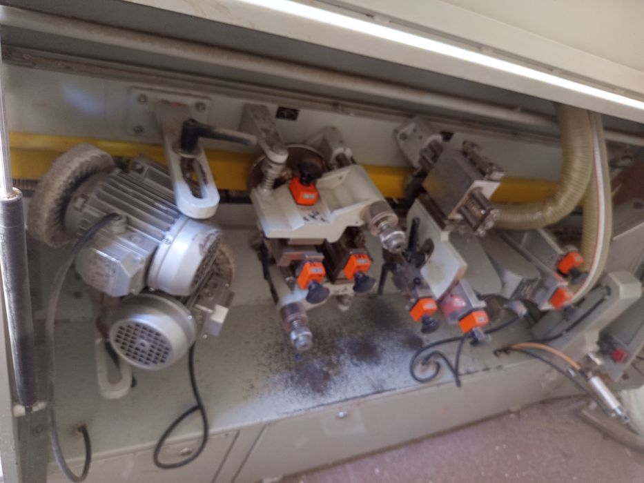 Кромкооблицовочный станок