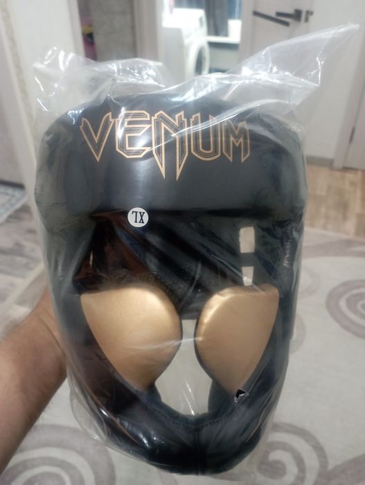 Шлем боксерский веном новый