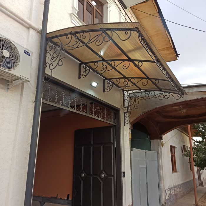 Элитные козырьки навесы Hi Tech naves из лексана под ключ.