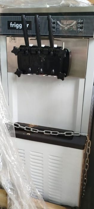 Продам аппарат мороженого