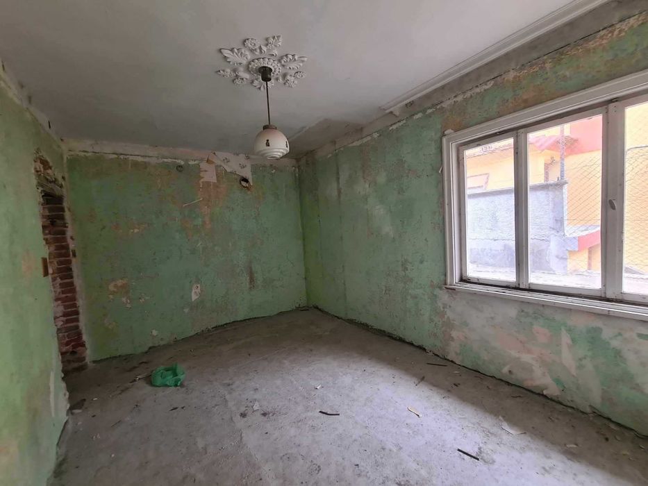 Продава се Къща в Хасково, Червена стена - 93 кв.м за 506 €/кв.м - Снимка #2