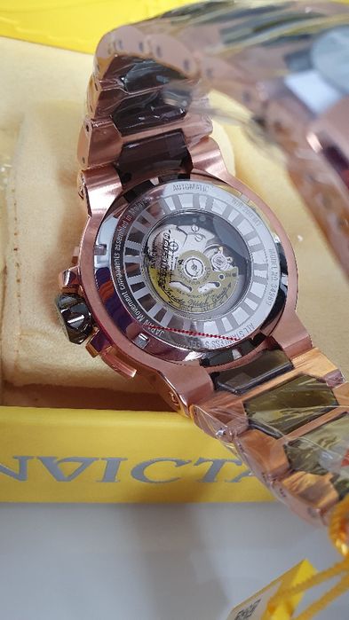 Продам часы INVICTA