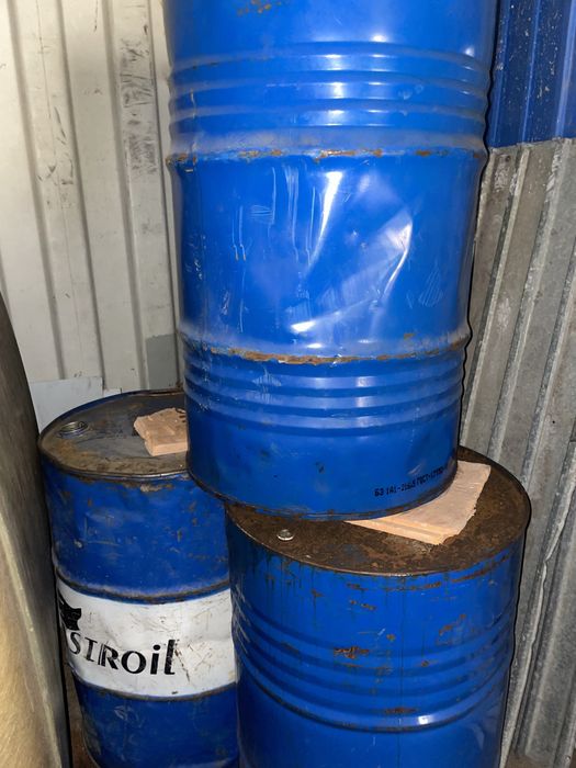 Продам железные бочки 200л