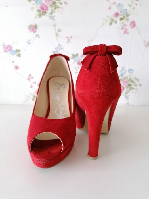 Обувки на висок ток от естествен велур