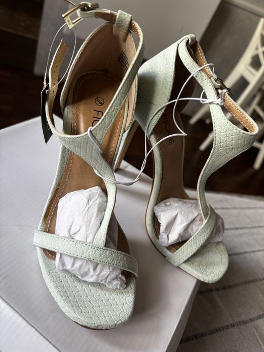 Сандали цвят мента 36 номер