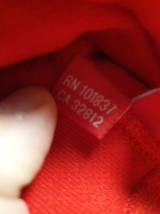 Supreme red bandana box logo