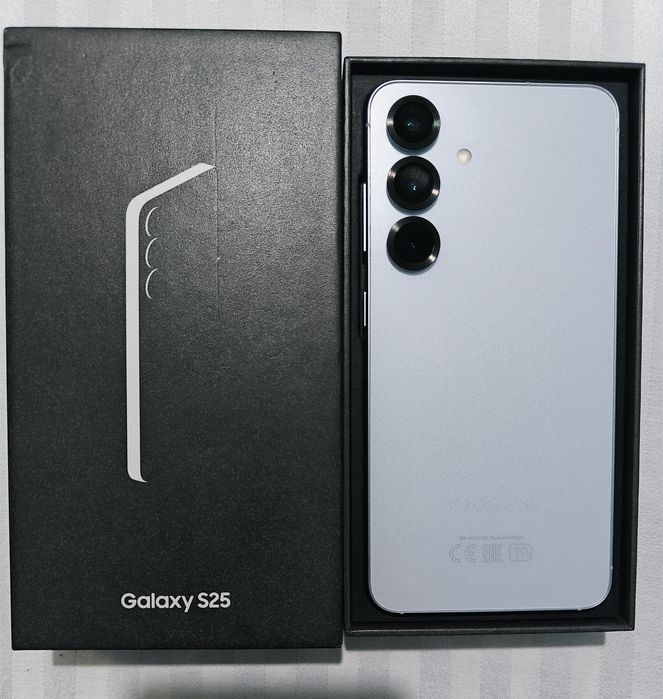 СРОЧНО Samsung S25, в идеале