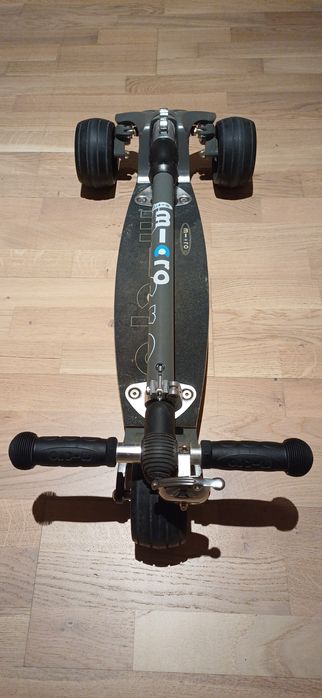 Trotinetă Micro pentru adulți și copii 12+, nefolosită