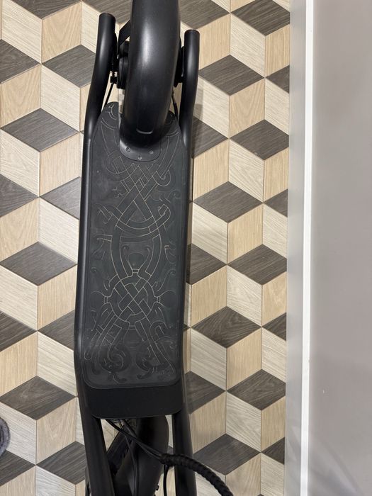 Продам электросамокат Tribe drakkar