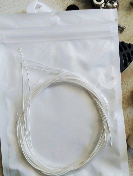 Струны и аксессуары