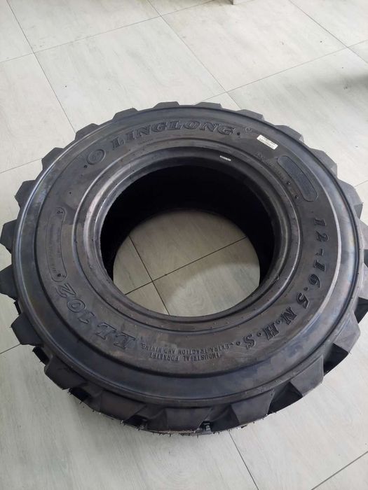 Шины для экскаватора 12-16.5