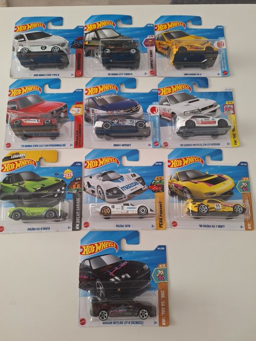 Hot wheels - mega pack - 30 bucati + cadou