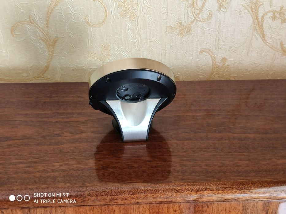 Креативные настольные часы