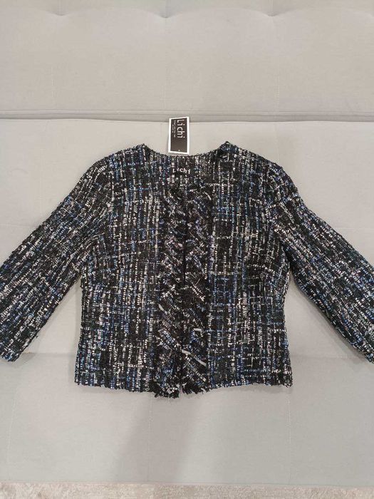 Продам 2 классические брюки и пиджак