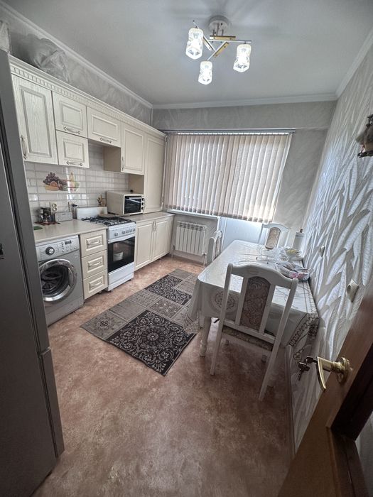 Продам квартиру в хорошем районе с развитой инфрастуктурой