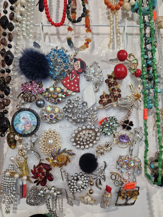 Продам броши СССР