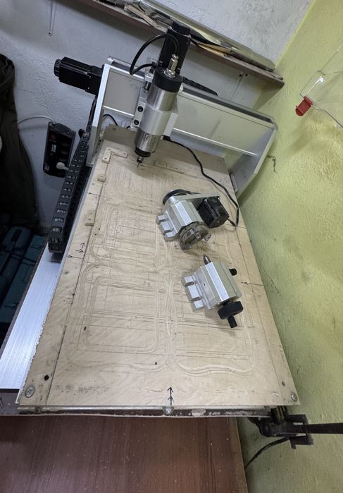 Фрезерный ЧПУ станок. Поле 60х40 см.