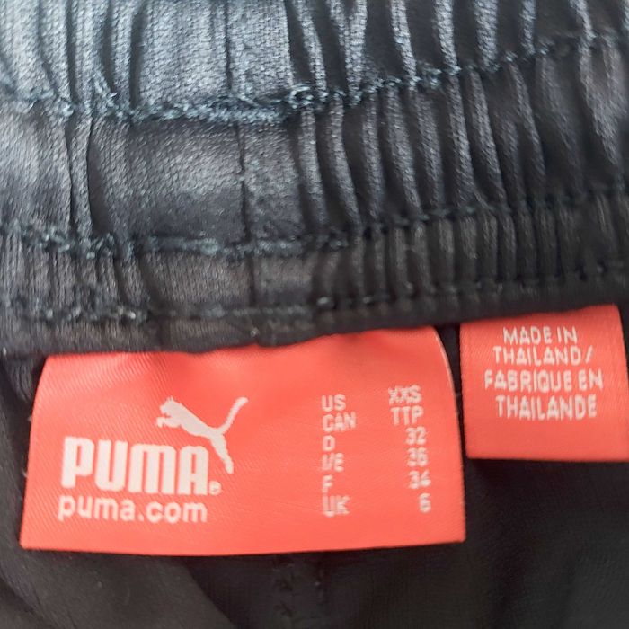 Pantaloni scurți sport originali Puma – Mărimea XS / 32-34 (Pentru fete/adolescente)