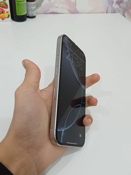 Айфон 16 про белый