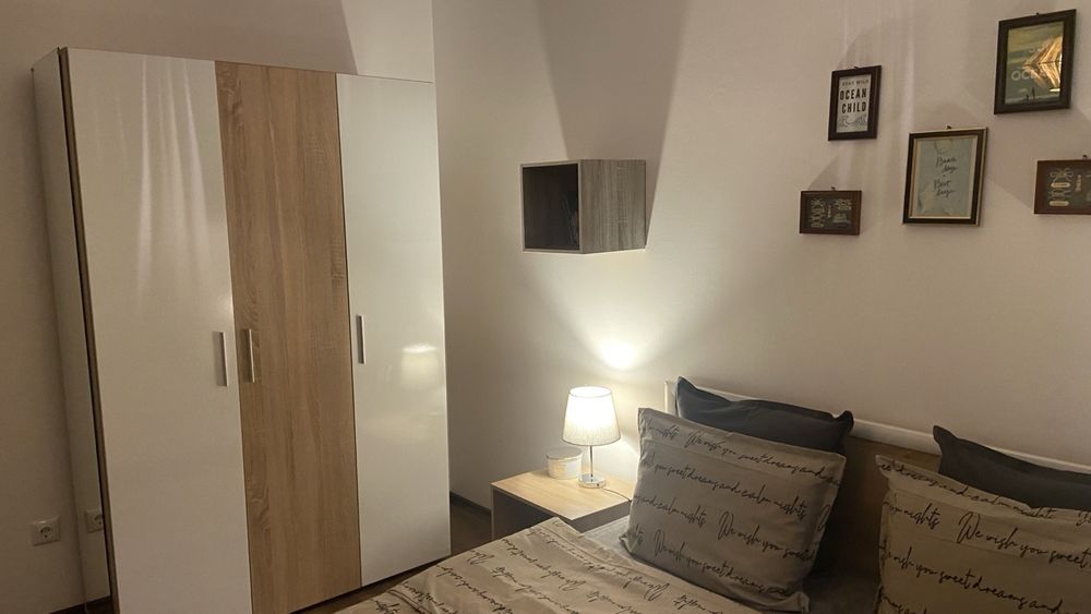 Дава се под наем Тристаен апартамент в Варна, м-т Траката - 70 кв.м за 750 € - Снимка #2