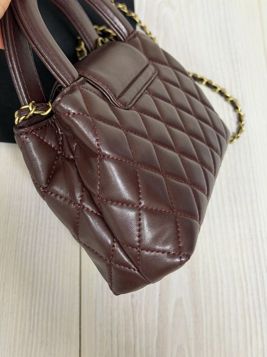 Chanel чанта цвят бургунди