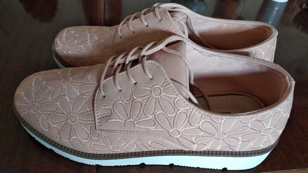 Дамски розови обувки