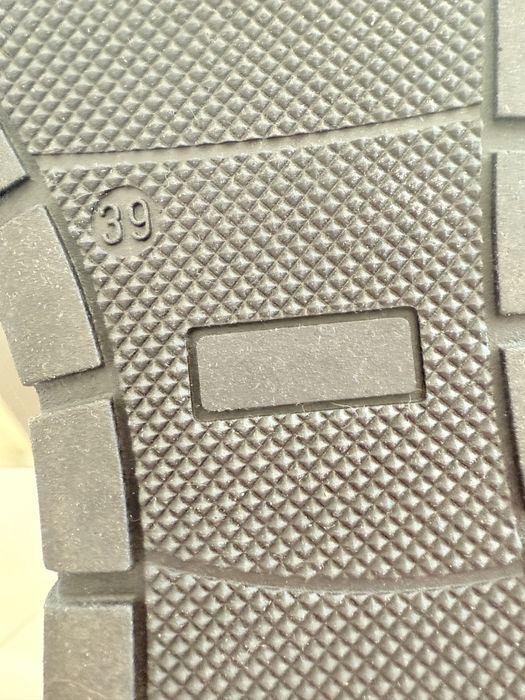 Чисто ново Балдинини сникърси от естествена кожа