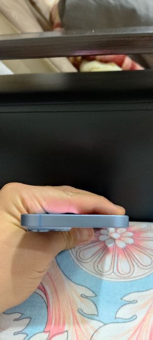 Продам iPhone 14