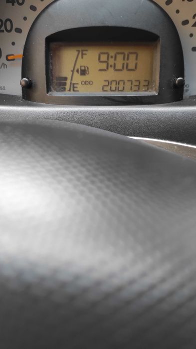 Daihatsu sirion 1.3 бензин газ