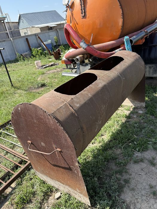 Срочно Продам железные емкости для зерна