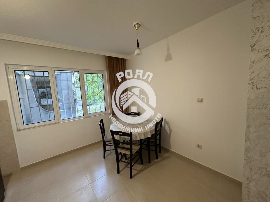 Продава се Тристаен апартамент в Пловдив, Кючук Париж - 86 кв.м за 1546 €/кв.м - Снимка #1