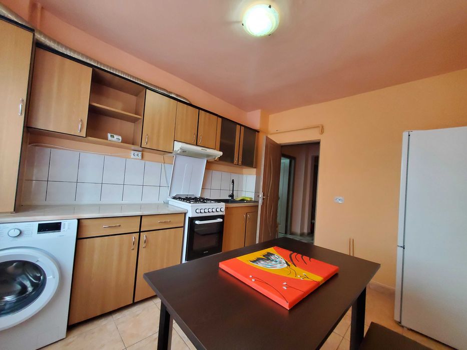 Apartament 2 Camere, Decomandat, Zona de jos, Onesti