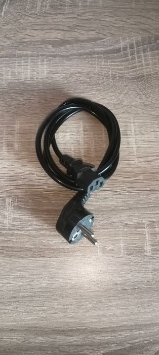 Кабели в комплект