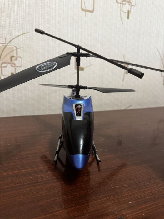 Радиоуправояемый вертолет