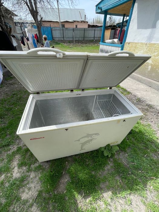 Продам морозильник