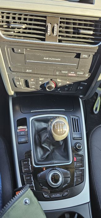 Vand Audi A4 B8 2012