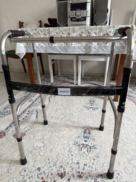 Ходунки для инвалидов