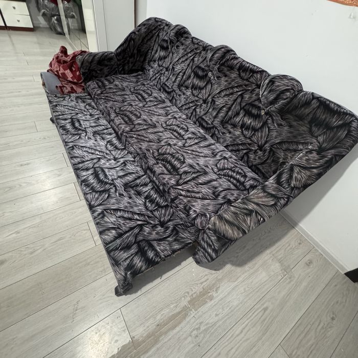 Продам диван в отличном состоянии