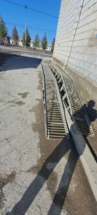 AvAvtomoyka  uchun estokada sotiladi