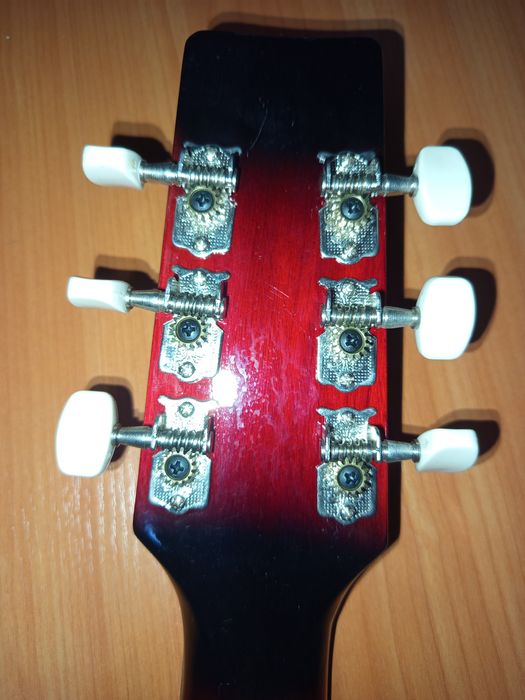 Гитара Новая  мощная молодёжная