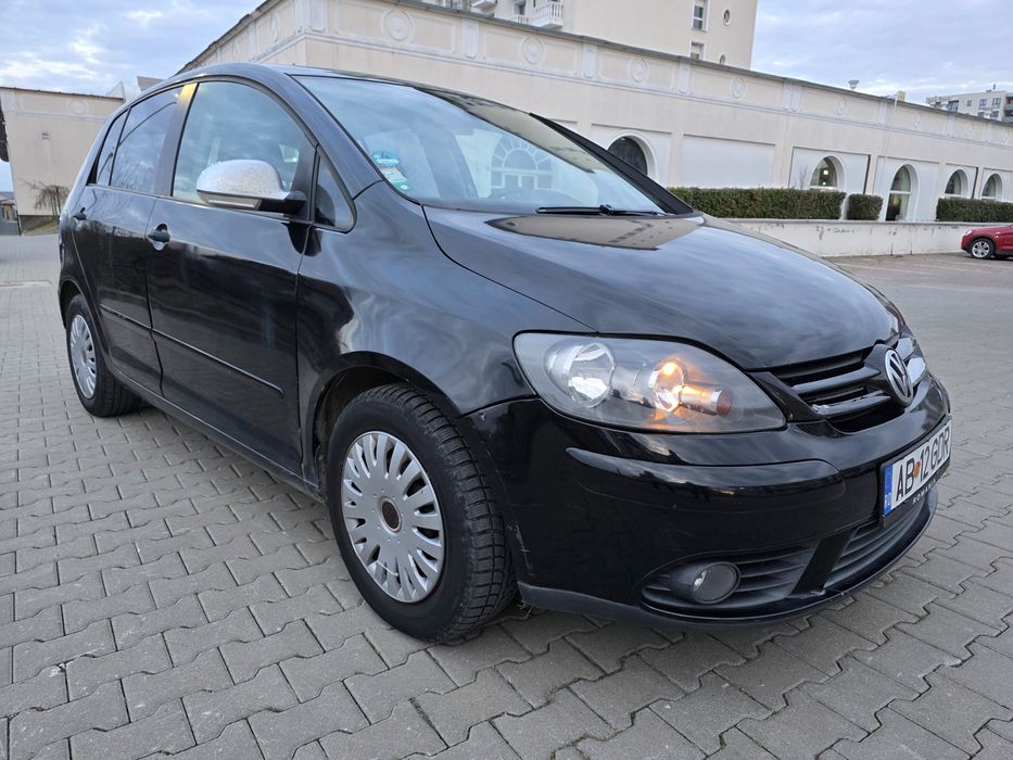 Vand Wolkswagen Golf Plus in stare Perfecta