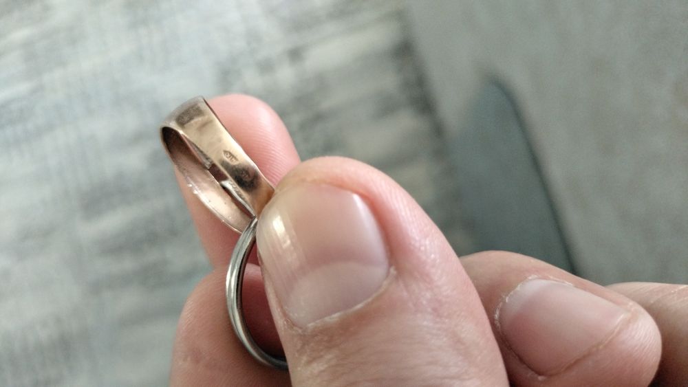 тилла узук сотилади 1.7 грамм